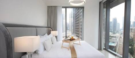 3 bedroom apartment with Downtown view