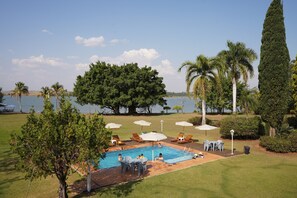 Alberca al aire libre 