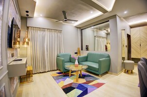 Suite de lujo, balcón | Caja fuerte y wifi gratis