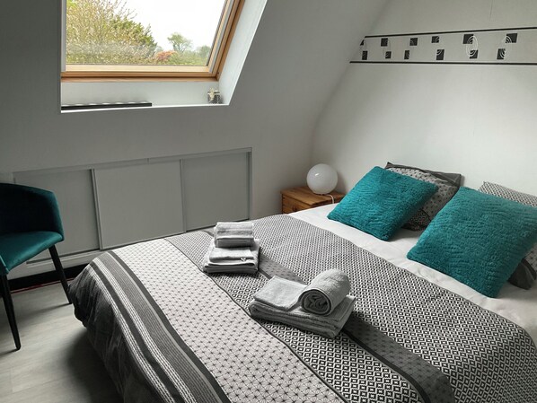 4 chambres, fer et planche à repasser, lit parapluie, Wi-Fi