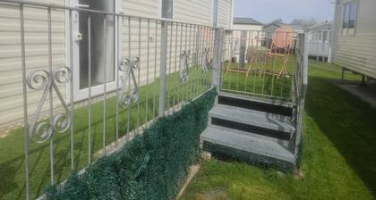 Spacious 6 berth caravan with decking. Indoor Heated pool on site!!