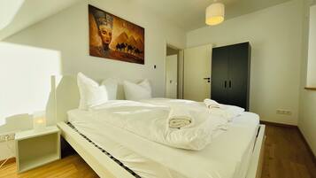 5 bedrooms, iron/ironing board, travel crib, free WiFi