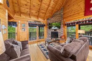 TV, fireplace, video games - Wonderland Dream: Pigeon Forge Cabin w/ Game Room (Sevierville)