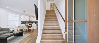 Venetian Haus- Luxurious 5 bd 3ba New Construction near golf & major attractions