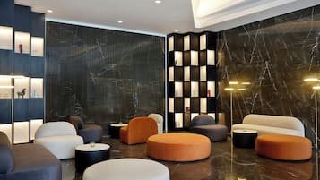 Serves dinner and brunch