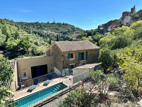 Beautifully restored wine grower’s house with pool in stunning riverside village