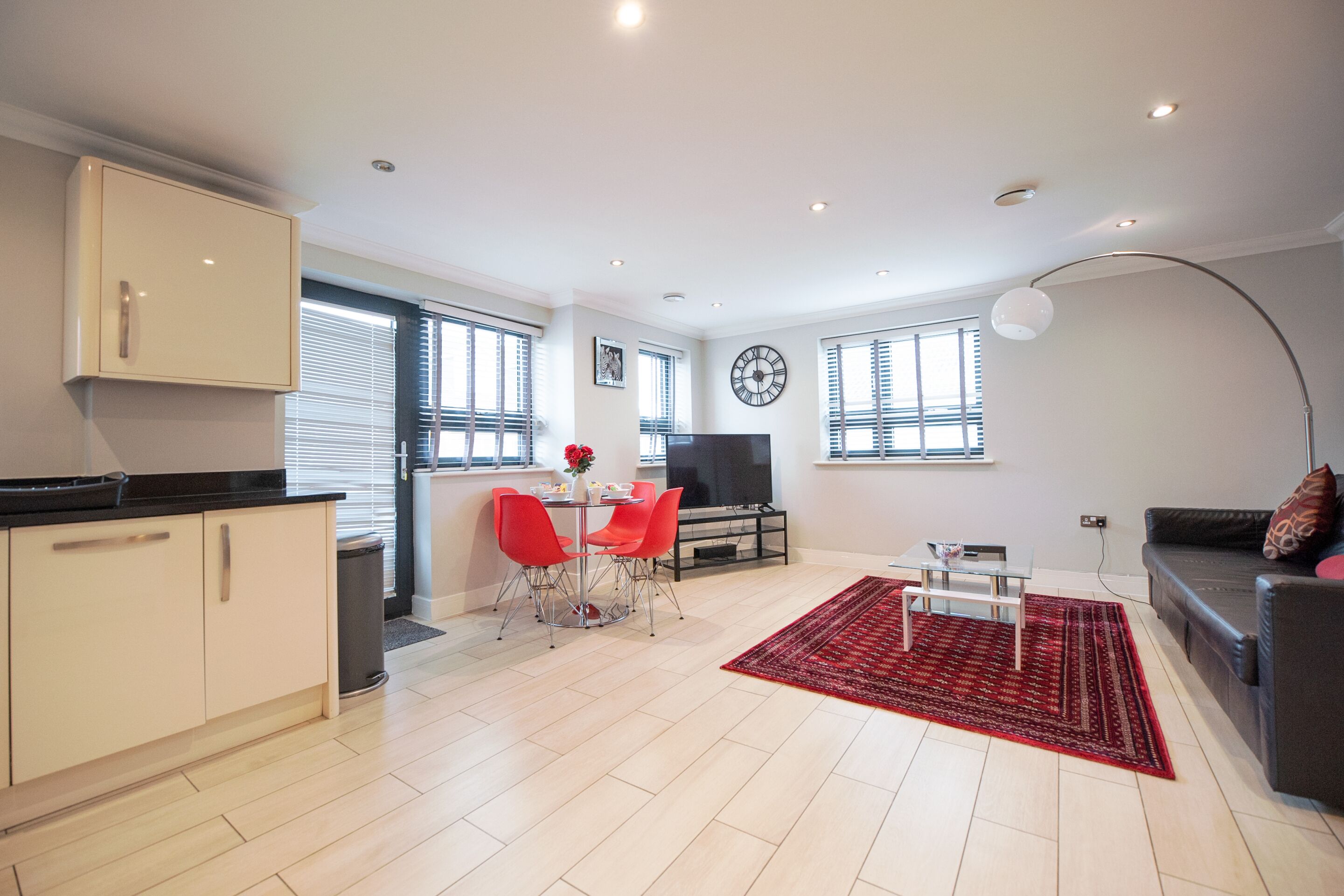 Premium Twin Apartment, Town Centre - Reading