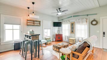 House (2 Bedrooms) | Front of property