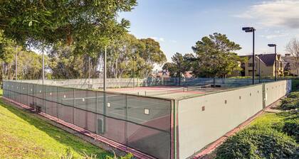 Stay & Play: Bay Area Condo w/ Community Pool!