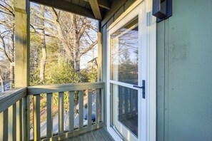 Apartment (2 Bedrooms) | Interior - Steps to Dtwn & Fabulous Restaurants: Chic Condo (Blowing Rock)