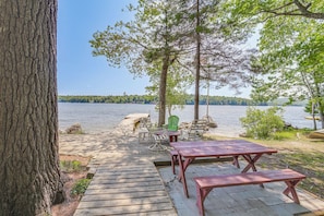 Interior - Dock, Beach, Views: Rustic Green Lake Cottage (Holden)