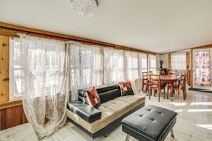 Cottage (2 Bedrooms) | Interior