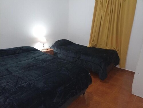 House near Santiago Capital, pets allowed. Ideal for families.