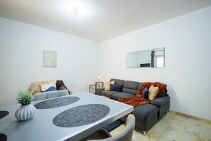Living area - Apartment Int. 1, Apartment 1 (Marina di Massa)