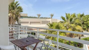 Basic Apartment, 1 Queen Bed with Sofa bed, Balcony, Beachfront | Balcony