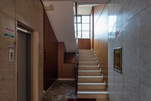 Elevator - notaMi - Funky Bilo Sempione (Milan)