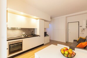 Comfort Apartment | Living area | 32-inch Smart TV with digital channels - notaMi - Funky Bilo Sempione (Milan)
