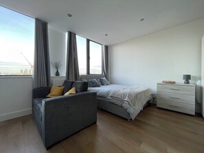 スタンダード アパートメント | 1 室のベッドルーム、ノートパソコン用作業スペース、アイロン / アイロン台、WiFi (無料)