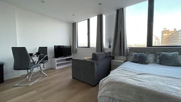 Standard Apartment | 1 bedroom, laptop workspace, iron/ironing board, free WiFi