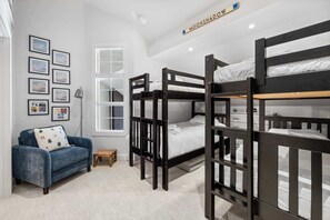 Unclassified image, 2 of 25, button