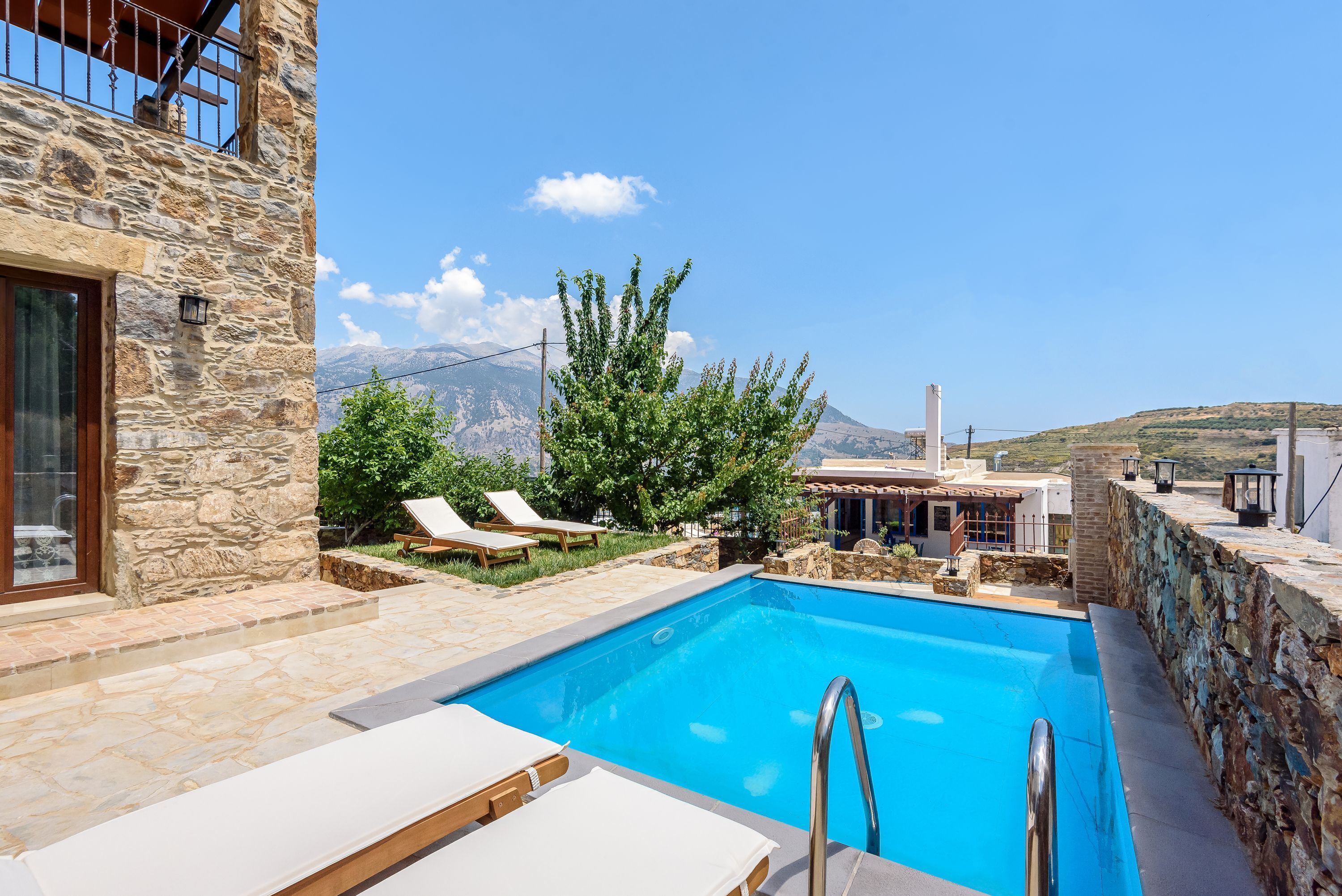 Apartment, Smoking | 7 bedrooms