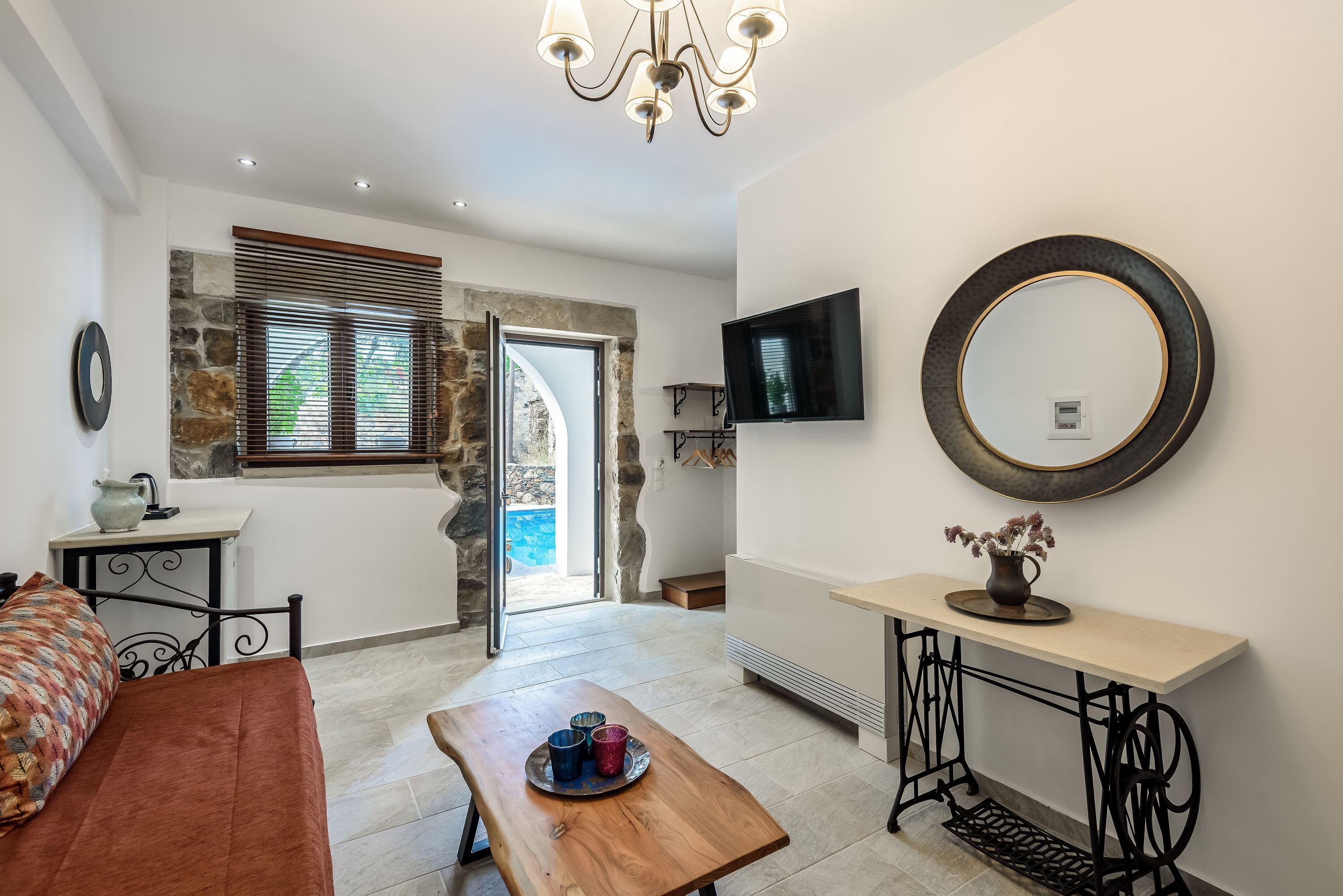 Suite, Smoking | 7 bedrooms