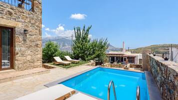 Apartament, fumadors | 7 dormitoris