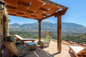 Suite, Smoking | 7 bedrooms - Minos Country Living Apartments (Kantanos-Selino)