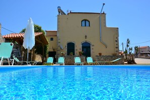 Apartment, Smoking | 9 bedrooms