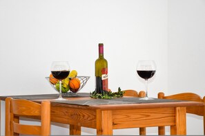 Apartment, Smoking | 4 bedrooms, desk - Litinas Apartments With Pool (Chania)