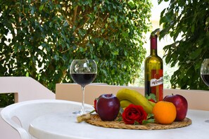 apartman, dohányzó | 4 hálószoba és íróasztal