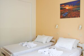 Apartment, Smoking | 4 bedrooms, desk - Nik Litinas Apartments With Pool (Chania)