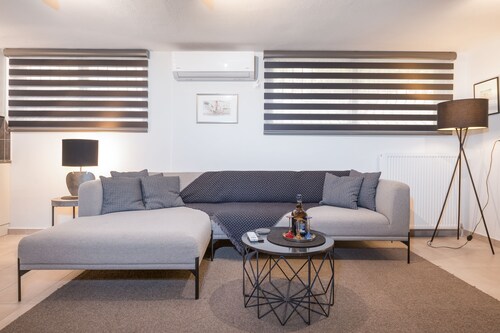 Glyfadas Luxury Design Apartments