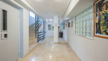 Apartment | 2 bedrooms, desk, soundproofing