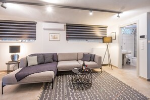 Apartment, Smoking | 2 bedrooms, soundproofing