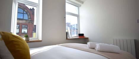 2 chambres, fer et planche à repasser, accès Internet, draps fournis