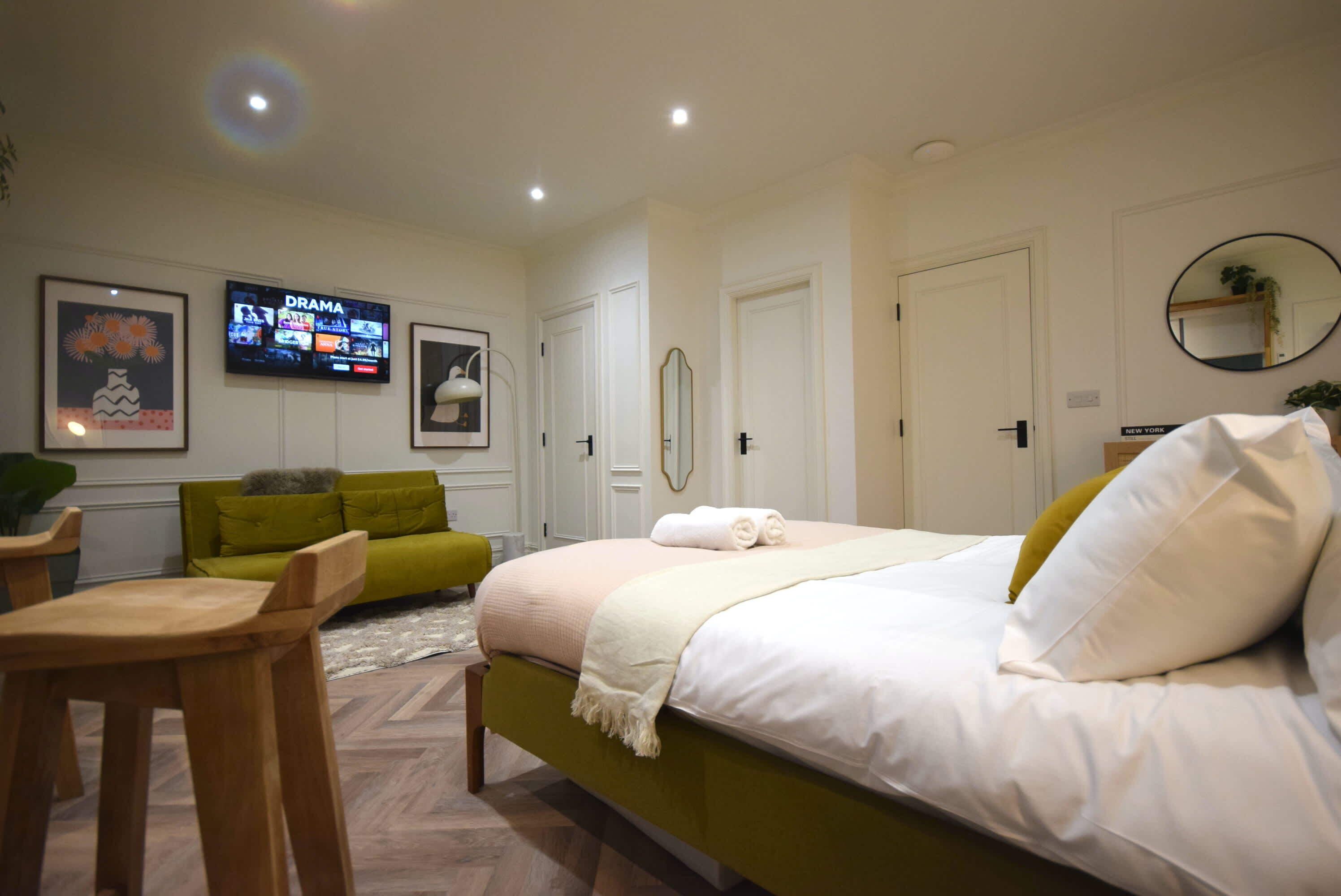 1 bedroom, iron/ironing board, internet, bed sheets