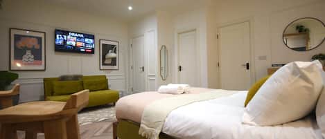 1 bedroom, iron/ironing board, internet, bed sheets