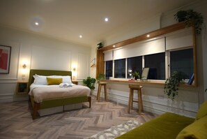 1 chambre, fer et planche à repasser, accès Internet, draps fournis