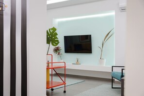 Apartment | Living area | 45-inch Smart TV with satellite channels, Netflix, streaming services - Acropolis Secret Apartment (Athens)