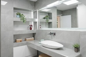 Apartment | Bathroom - Acropolis Secret Apartment (Athens)
