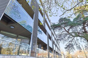 Appartement, 1 chambre, accessible aux personnes à mobilité réduite, balcon | Détail de l’extérieur