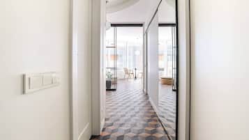 Apartment, 1 Bedroom, Accessible, Balcony | Interior