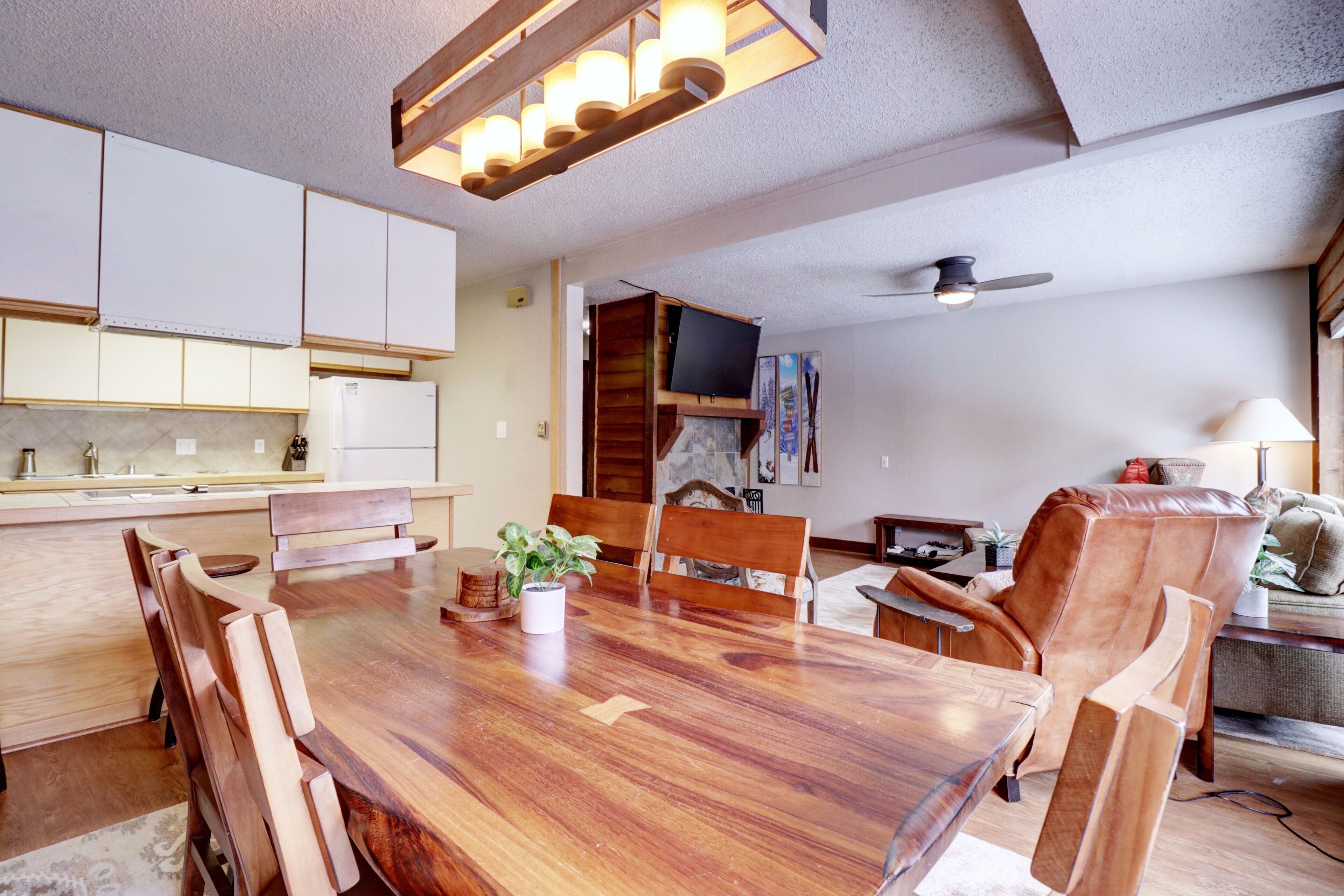 Condo, 2 chambres | Restauration
