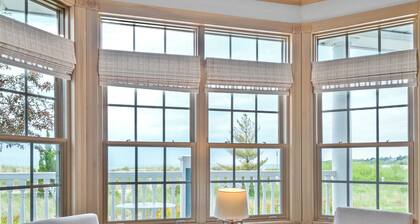 Wandering Waves - Beachfront Lake Michigan Stay!