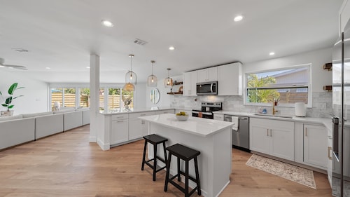 Coastal Cottage 2 Bedroom Home