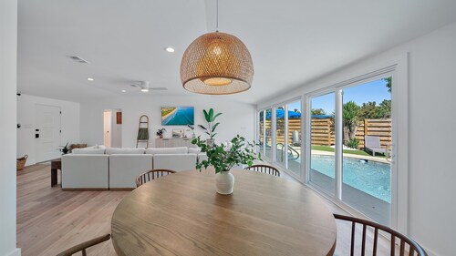 Coastal Cottage 2 Bedroom Home