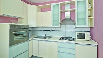 Apartment (Two Bedroom Apartment 2) | Private kitchen
