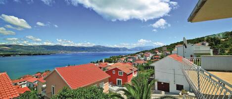 アパートメント (Two Bedroom Apartment 3) | バルコニー