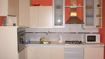 Apartment (Two Bedroom Apartment 2) | Private kitchen